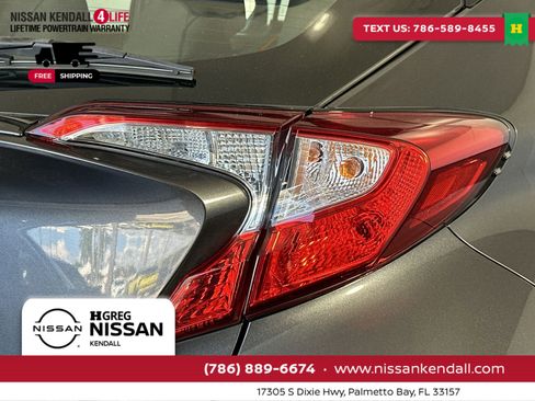 Used 2021 Toyota C-HR LE image 29