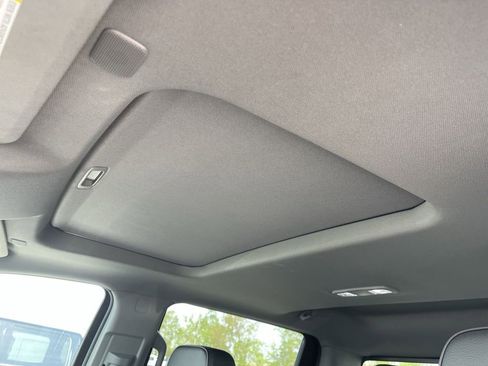 Used 2025 GMC Sierra 2500 Denali w/ Denali Reserve Package AWD/4WD image 8