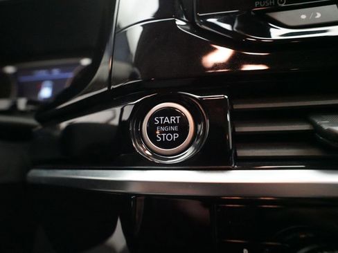Certified 2024 Nissan Pathfinder SV AWD/4WD image 30
