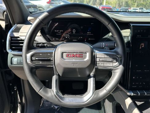 Used 2024 GMC Acadia Elevation image 14