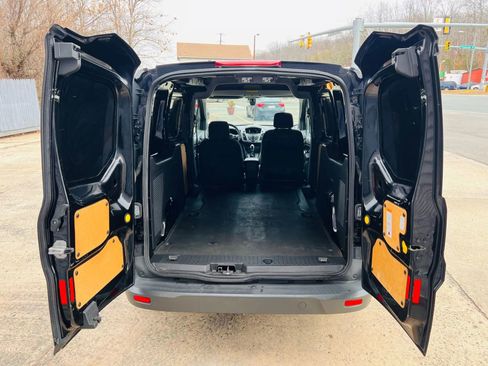 Used 2017 Ford Transit Connect XLT image 13