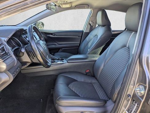 Used 2019 Toyota Camry SE image 15