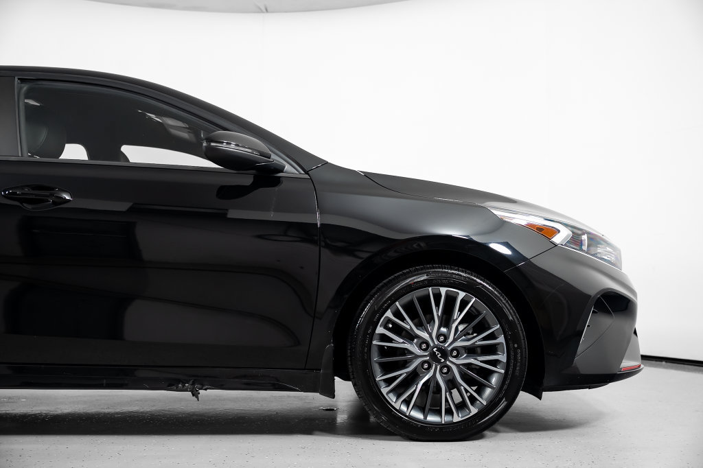 Used 2023 Kia Forte GT-Line FWD image 4