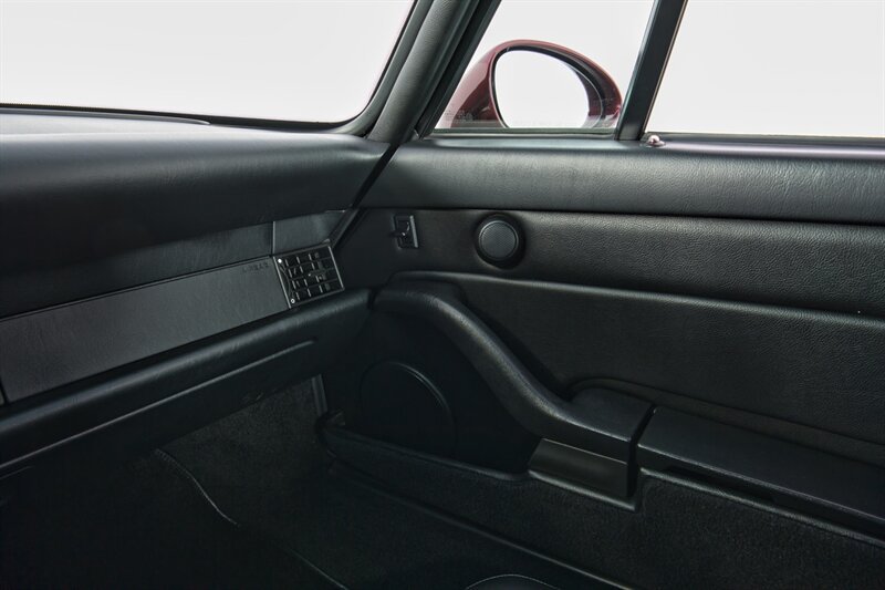 Used 1996 Porsche 911 Carrera RWD image 32