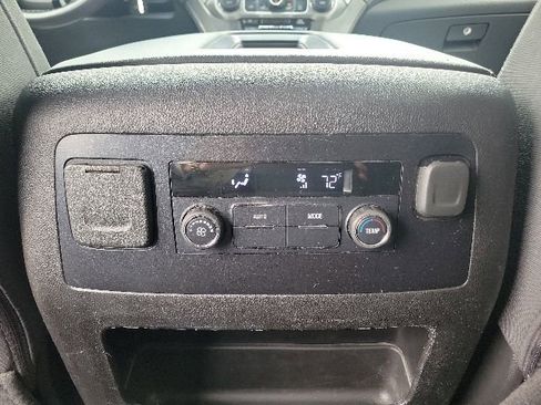Used 2019 GMC Yukon SLE w/ SLE Value Package AWD/4WD image 40