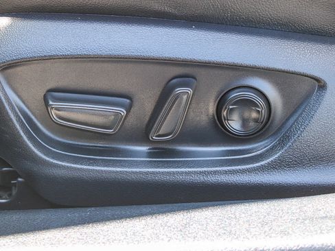 Used 2023 Toyota Camry SE FWD image 20