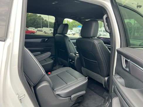 Used 2026 Buick Enclave Sport Touring AWD/4WD image 12