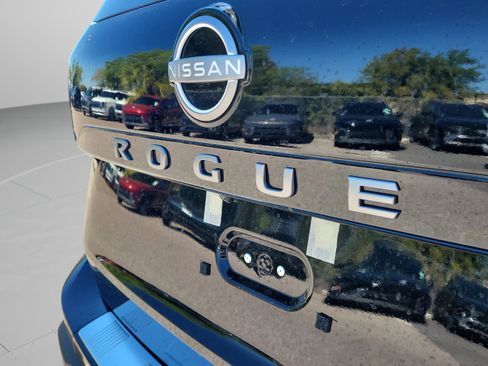 New 2026 Nissan Rogue SV FWD image 7