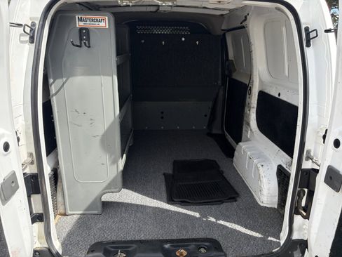 Used 2020 Nissan NV200 S FWD image 21