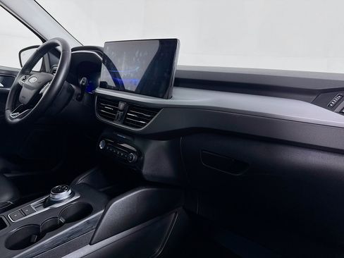 Used 2024 Ford Escape Platinum image 29