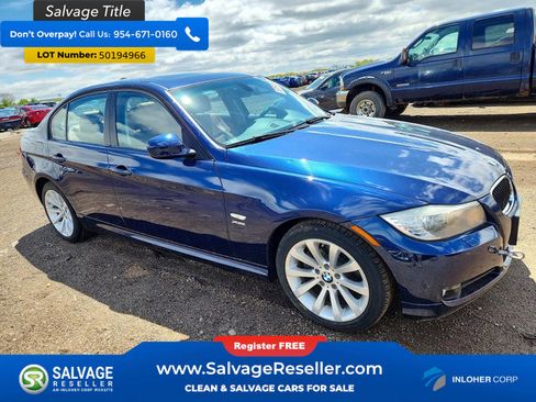 Used 2011 BMW 328i xDrive Sedan AWD/4WD image 5