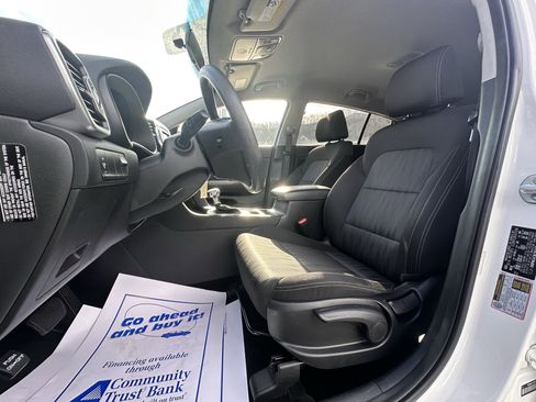 Used 2019 Kia Sportage LX image 13