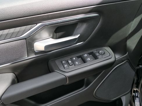 New 2026 RAM 1500 4x4 Crew Cab image 12