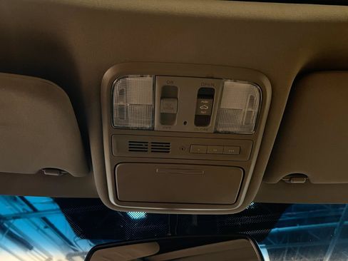 Used 2012 Honda Pilot Touring image 22