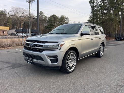 Certified 2024 Ford Expedition Limited image 2