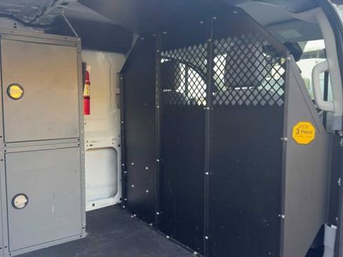 Used 2015 Ford Transit 250 130 Low Roof RWD image 27