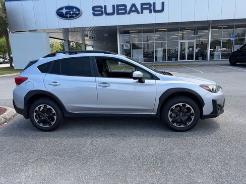 Used 2023 Subaru Crosstrek 2.0i Premium AWD/4WD image 2