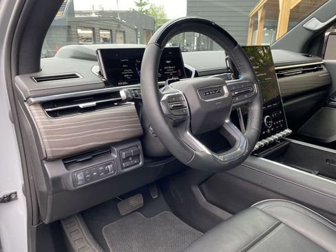 Used 2025 GMC Sierra EV Denali AWD/4WD image 2
