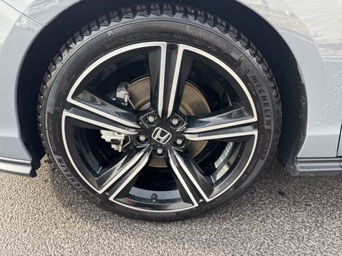 Used 2023 Honda Accord Sport image 9