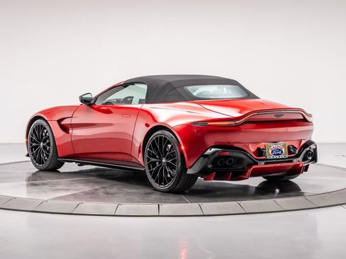 Used 2023 Aston Martin V8 Vantage Roadster RWD image 3