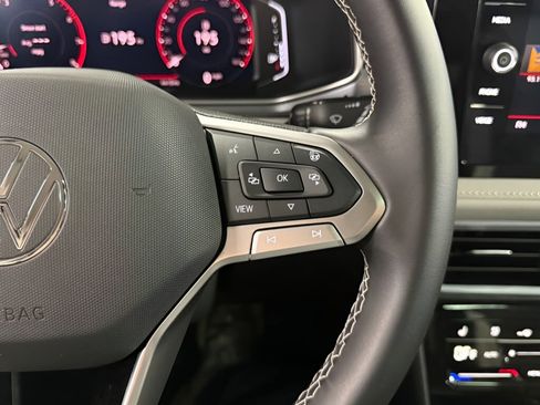 Certified 2025 Volkswagen Taos SEL image 13