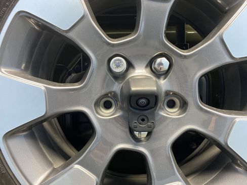 Certified 2021 Jeep Wrangler Unlimited Sahara image 31