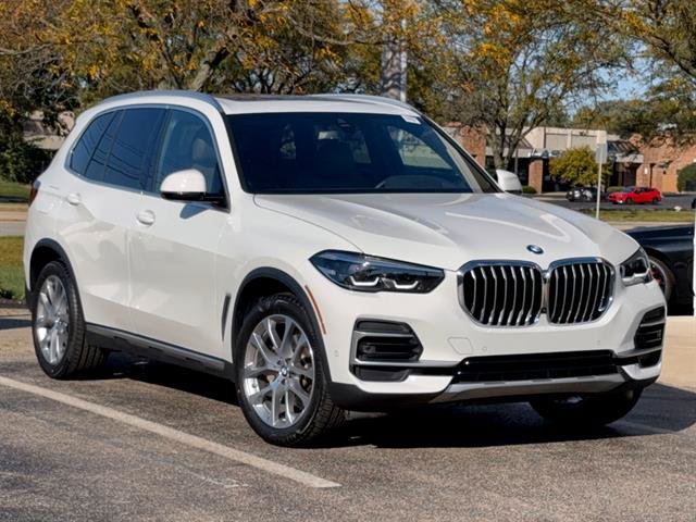 Used 2022 BMW X5 xDrive40i w/ Premium Package AWD/4WD image 1