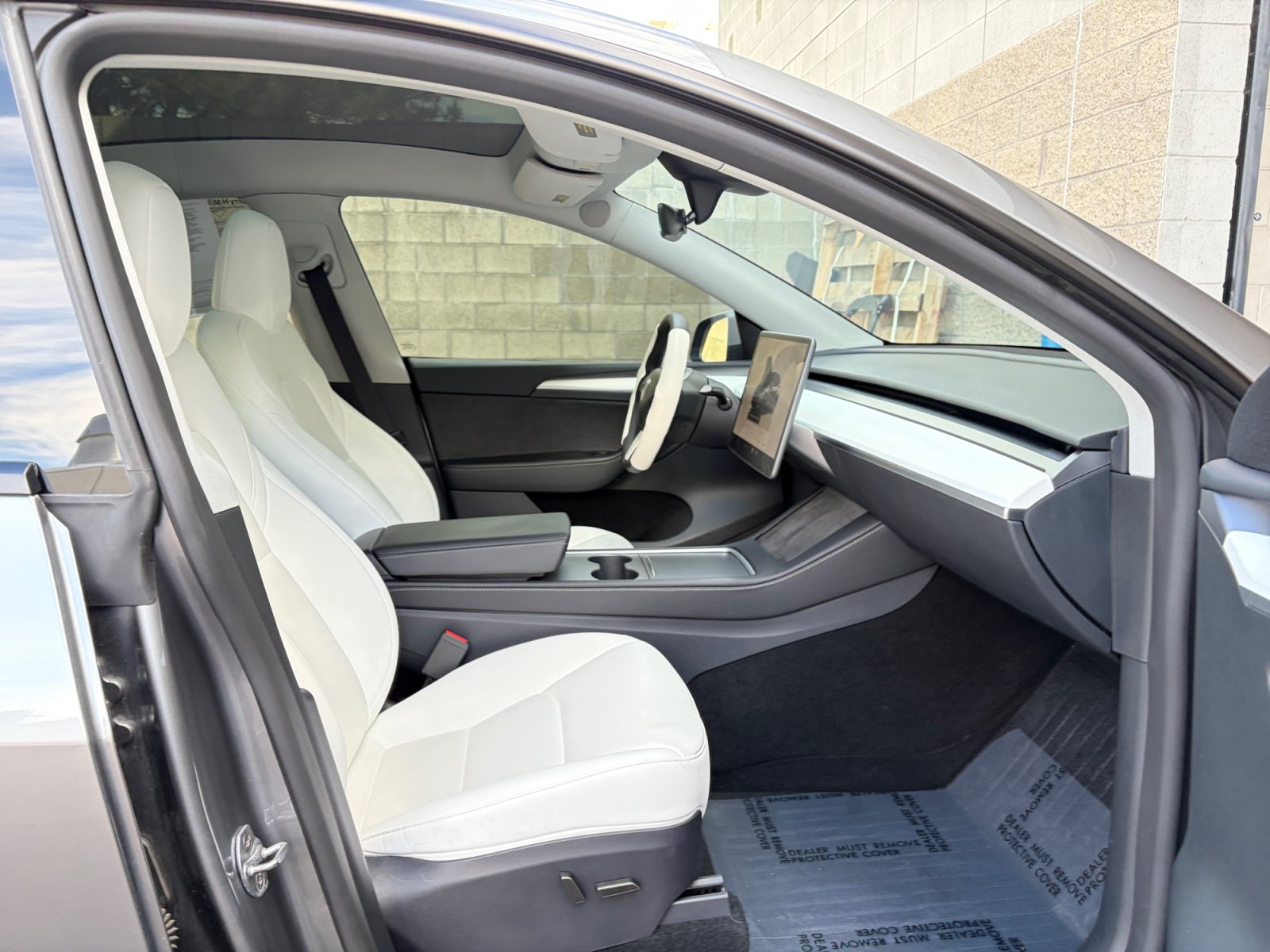 Used 2025 Tesla Model Y Long Range AWD/4WD image 28