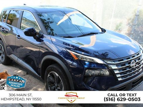 Used 2024 Nissan Rogue SV FWD image 4