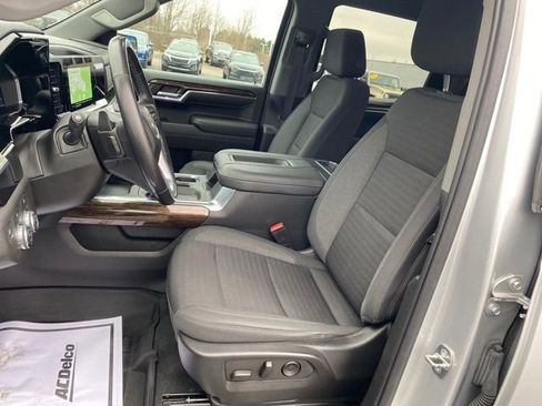 Certified 2022 GMC Sierra 1500 Elevation w/ LPO, Elevation Black Package image 15