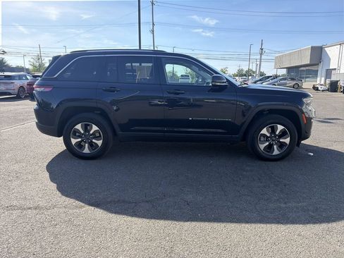 Used 2023 Jeep Grand Cherokee 4WD 4xe image 6