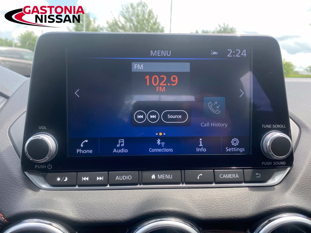 Used 2025 Nissan Sentra SR w/ SR Premium Package FWD image 30