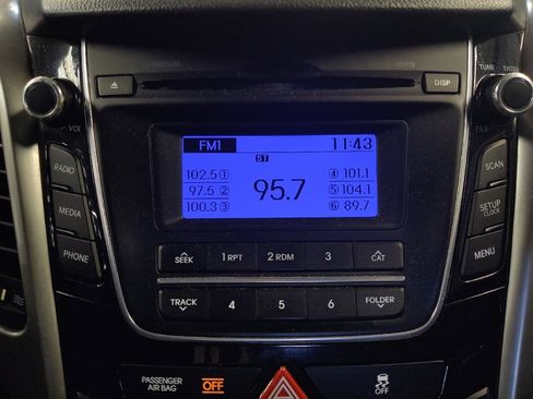 Used 2016 Hyundai Elantra GT w/ Option Group 02 image 25