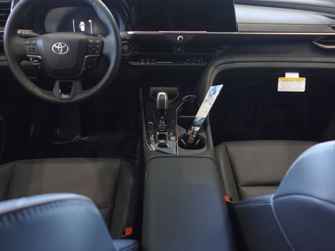 New 2026 Toyota Crown Signia image 22