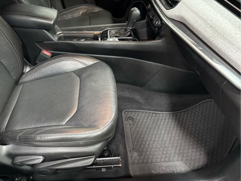 Used 2022 Jeep Compass Latitude image 37