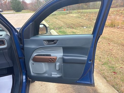 Used 2023 Ford Maverick Lariat w/ Lariat Luxury Package image 35