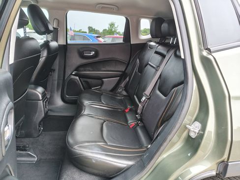 Used 2018 Jeep Compass Limited AWD/4WD image 11
