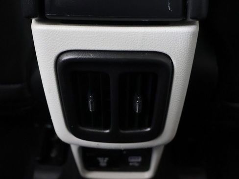 Used 2018 Jeep Compass Limited w/ Navigation Group AWD/4WD image 48