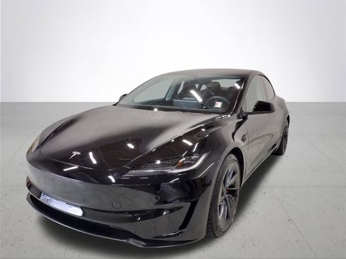 Used 2024 Tesla Model 3 Performance image 2
