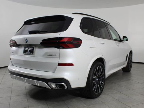 New 2026 BMW X5 xDrive40i w/ M Sport Package AWD/4WD image 9