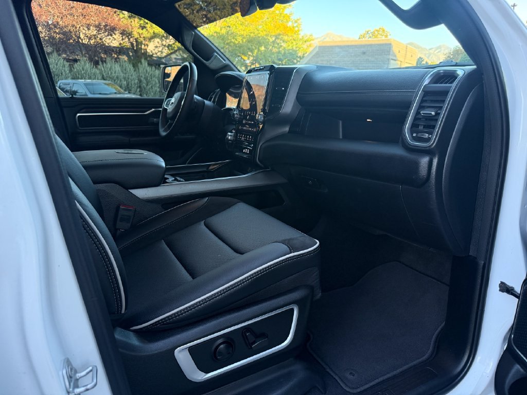 Used 2025 RAM 1500 Laramie w/ Sport Appearance Package AWD/4WD image 45