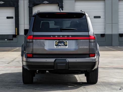 Used 2025 Lexus GX 550 w/ Accessory Package (Z1) image 12