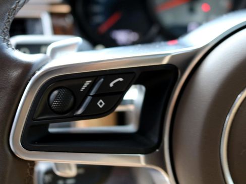 Used 2017 Porsche Macan S image 39