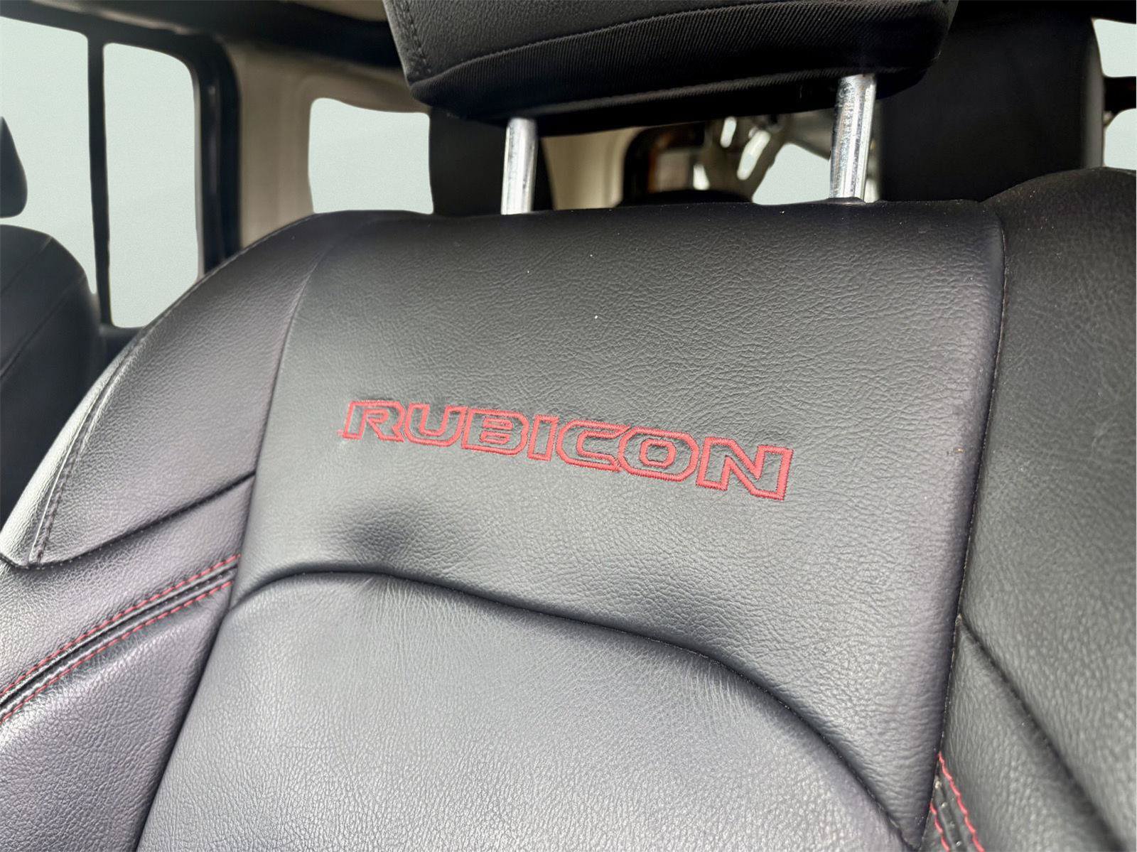 Used 2018 Jeep Wrangler Unlimited Rubicon AWD/4WD image 15
