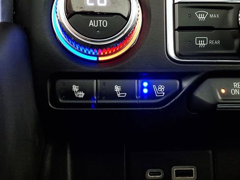 Used 2021 GMC Yukon SLT w/ SLT Luxury Plus Package image 14