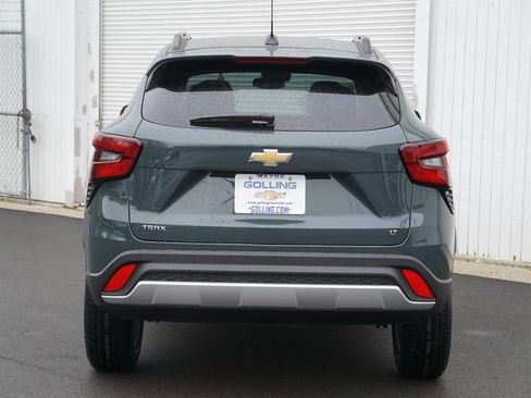New 2026 Chevrolet Trax LT FWD image 17