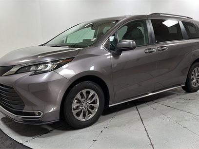 Used 2023 Toyota Sienna XLE