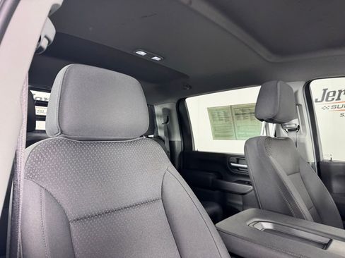 Used 2025 Chevrolet Silverado 3500 W/T image 29