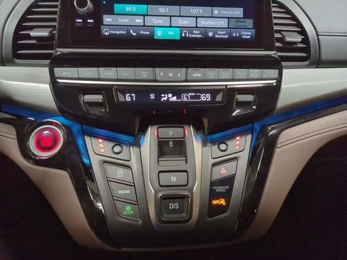 New 2026 Honda Odyssey Touring image 17