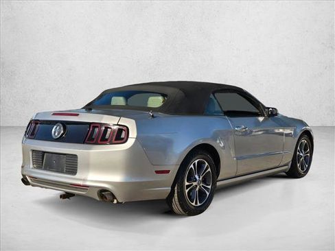 Used 2014 Ford Mustang Premium image 7
